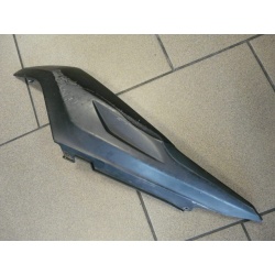 OWIEWKA OSŁONA ZADUPEK PRAWY APRILIA RS 50 06- r